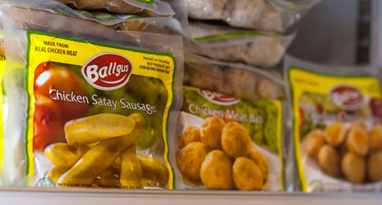 Ballgus Chicken Sausage Satay Packaging Design